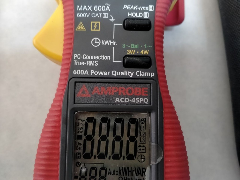 Multimeter with ammeter clamp