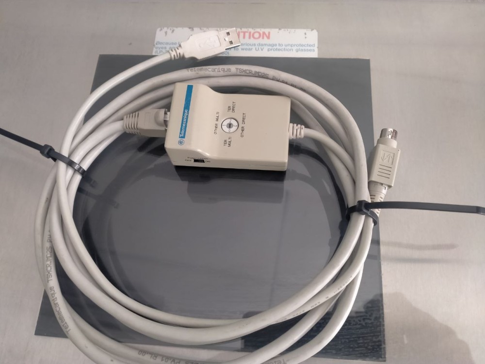 Programming cable for TSX and other SCHNEIDER PLCs